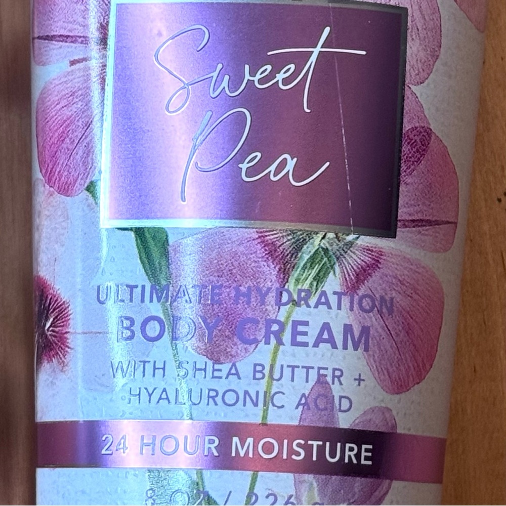 Bath & Body Works Sweet Pea Body Wash and Lotion - Picture 4 of 6